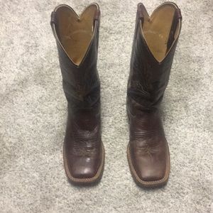 Women’s Cowboy boots like new worn twice